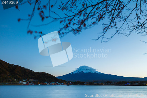 Image of Mt. Fuji and lake