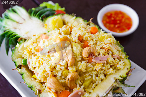 Image of Fried rice in pineapple