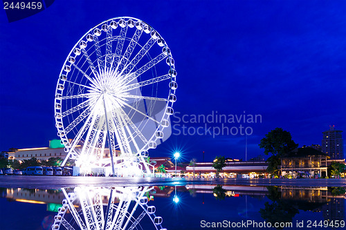 Image of Ferris wheel in Bangkok at night