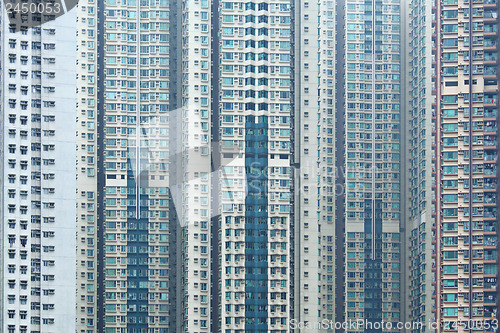 Image of Overpopulated building in city