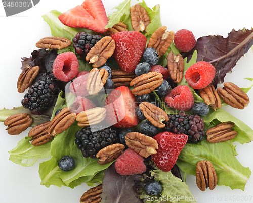 Image of Spring Salad With Berries And Peanuts