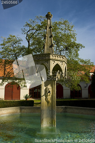 Image of The fountain.