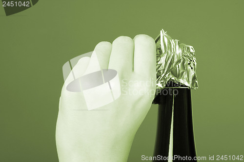 Image of Opening champagne bottle