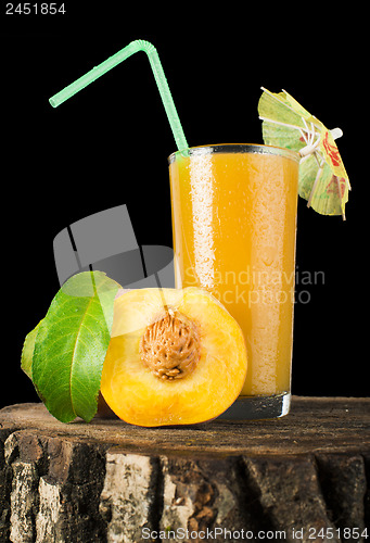 Image of Peaches and glass with juice