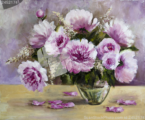 Image of bouquet of peonies in a glass vase