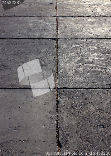 Image of way with cracks