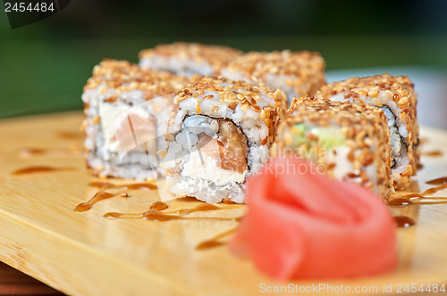 Image of sesame sushi rolls