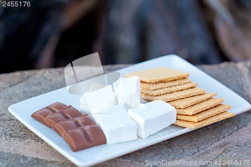 Image of marshmallow ingredients at plate