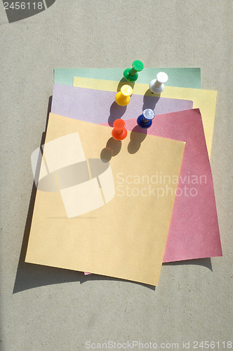 Image of color pins with color note paper