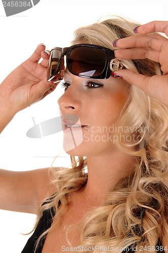 Image of Girl with sunglasses.