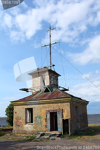 Image of abandoned lighthouse