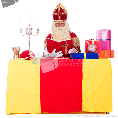 Image of Sinterklaas is working