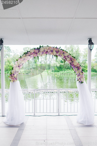 Image of wedding arch