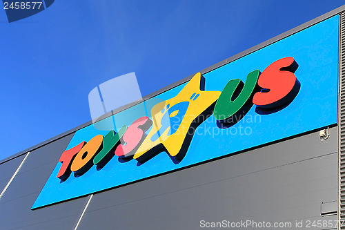 Image of Toys R Us Sign