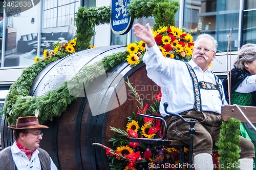 Image of Parade of the hosts of the Wiesn