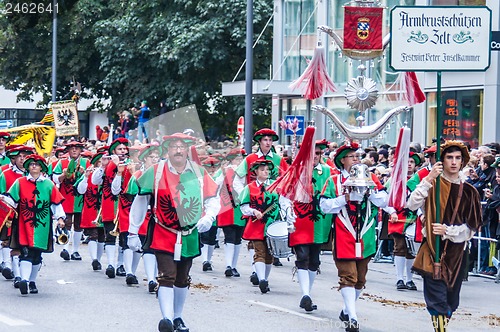 Image of Parade of the hosts of the Wiesn
