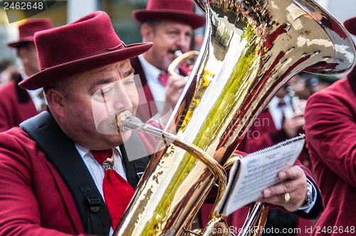 Image of Parade of the hosts of the Wiesn