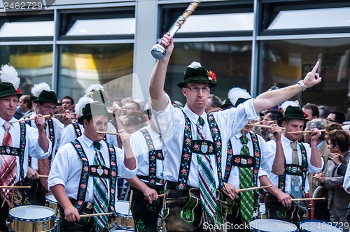 Image of Parade of the hosts of the Wiesn