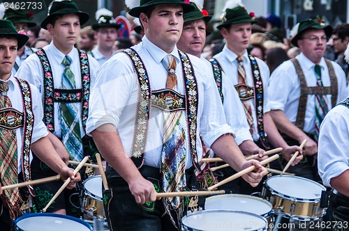 Image of Parade of the hosts of the Wiesn