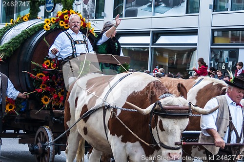 Image of Parade of the hosts of the Wiesn