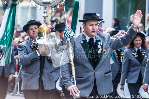 Image of Parade of the hosts of the Wiesn