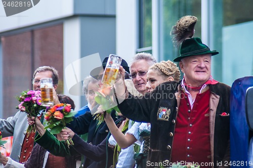 Image of Parade of the hosts of the Wiesn