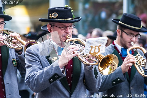 Image of Parade of the hosts of the Wiesn