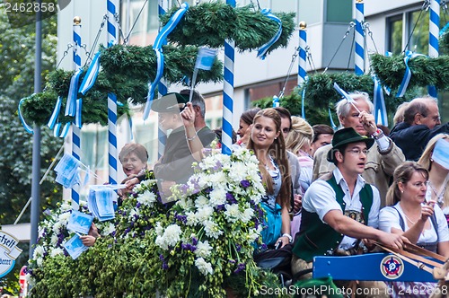 Image of Parade of the hosts of the Wiesn