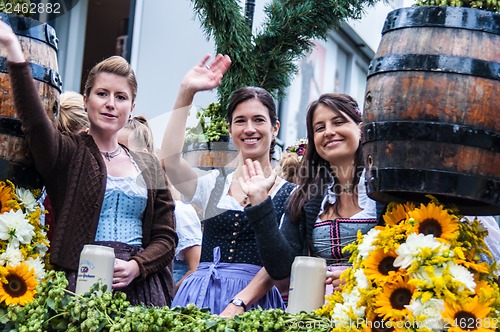 Image of Parade of the hosts of the Wiesn