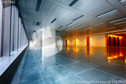 Image of Large modern empty floor