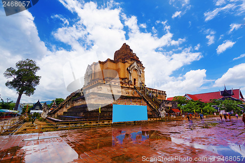 Image of chedi luang temple in chiang mai 