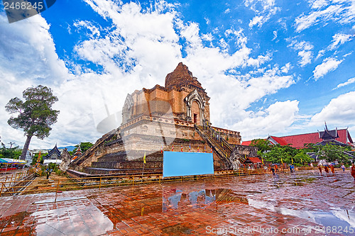 Image of chedi luang temple in chiang mai 