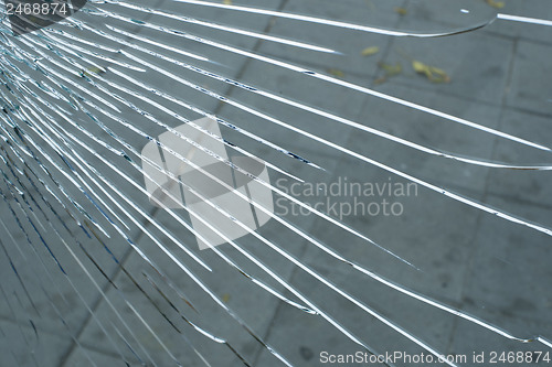 Image of Cracked glass