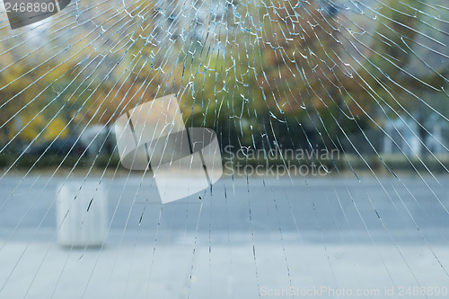 Image of Cracked glass