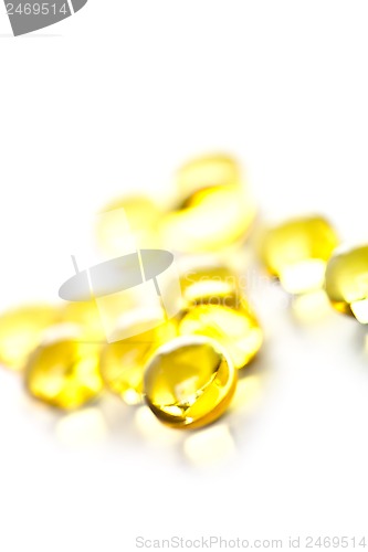 Image of yellow gelatin pills 