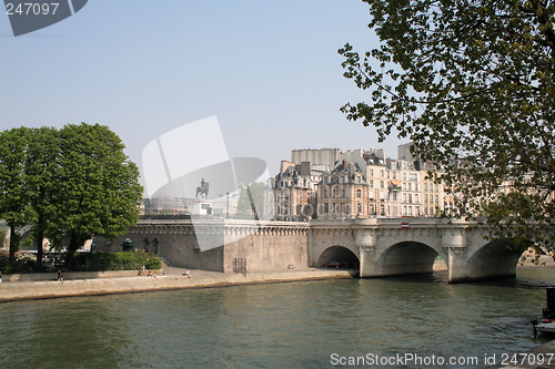 Image of Pont Neuf Paris, with River Seine