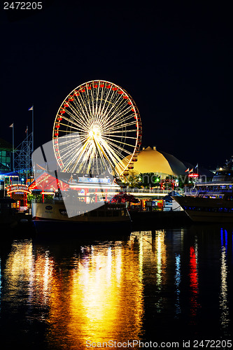 Image of Navy Pier in Chicago at night time