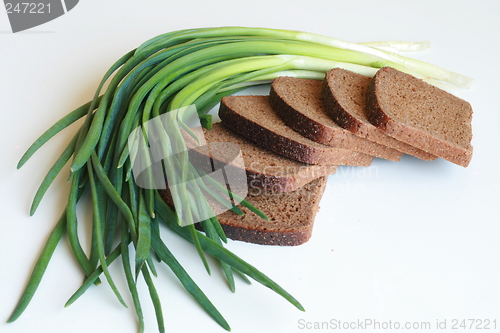 Image of Onion and black bread