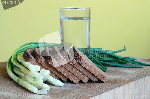 Image of Bread, onion and water