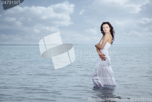 Image of Woman and sea