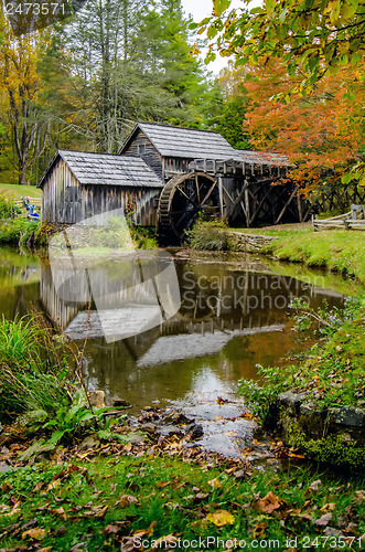 Image of Virginia's Mabry Mill on the Blue Ridge Parkway in the Autumn se