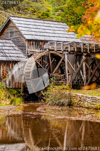 Image of Virginia's Mabry Mill on the Blue Ridge Parkway in the Autumn se