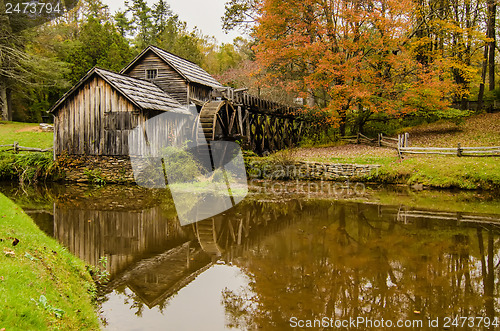 Image of Virginia's Mabry Mill on the Blue Ridge Parkway in the Autumn se