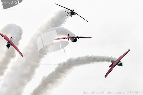 Image of airplanes at airshow