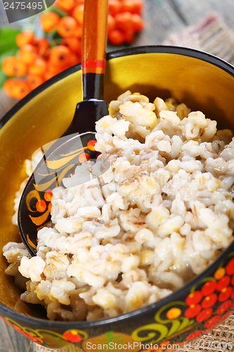 Image of Pearl barley porridge in bowl.