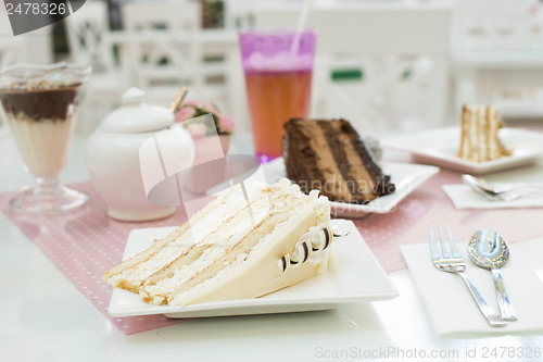 Image of White Cake and a milkshake in confectionery