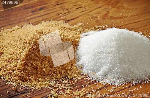 Image of brown and white sugar