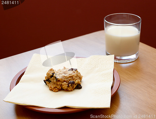 Image of Fresh cookie served with a glass of milk