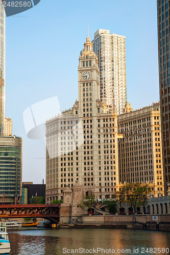 Image of Chicago downtown with the Wrigley building