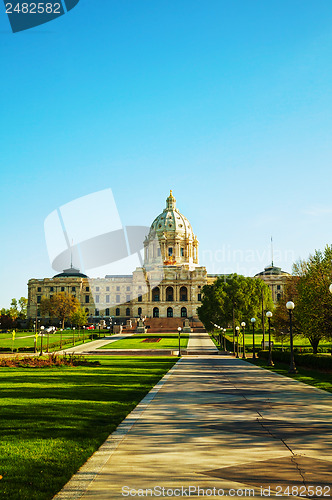 Image of Minnesota capitol building in St. Paul, MN